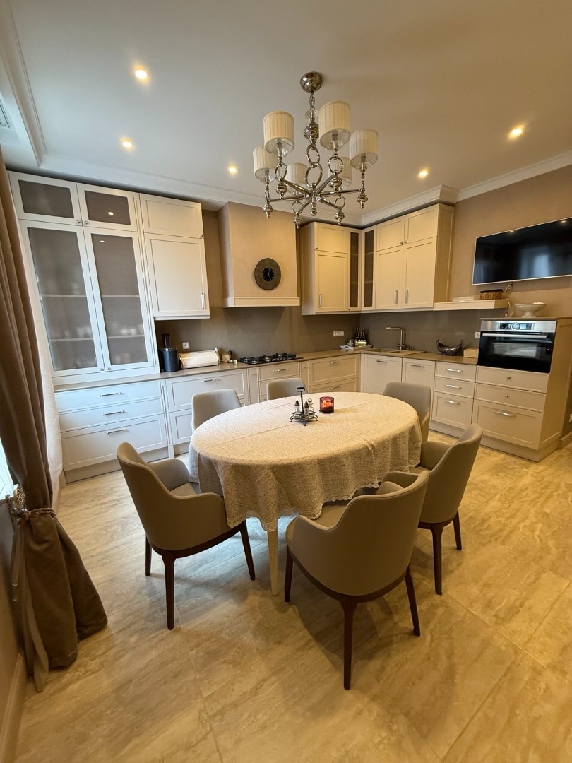 продажа трехкомнатной квартиры номер A-173525 в Приморском районе, фото номер 19